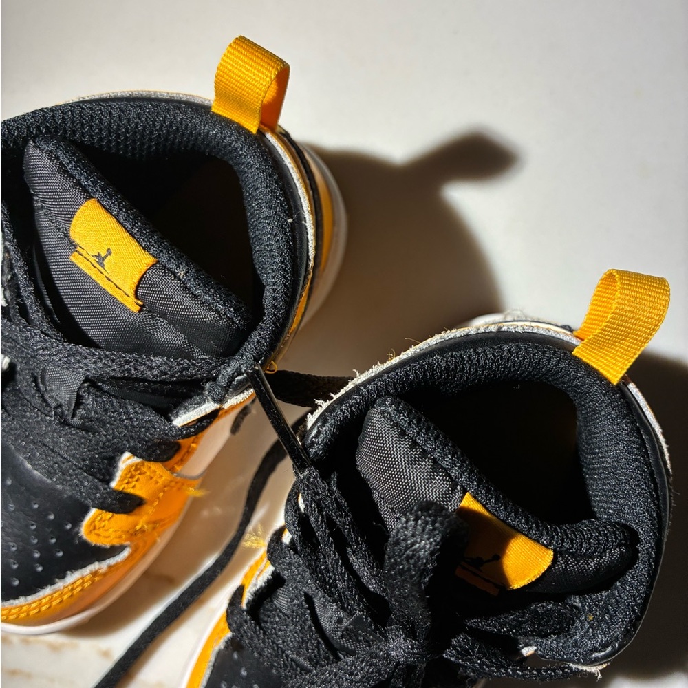 Jordan Kids' Black and Yellow Sneakers - Picture 5 of 6